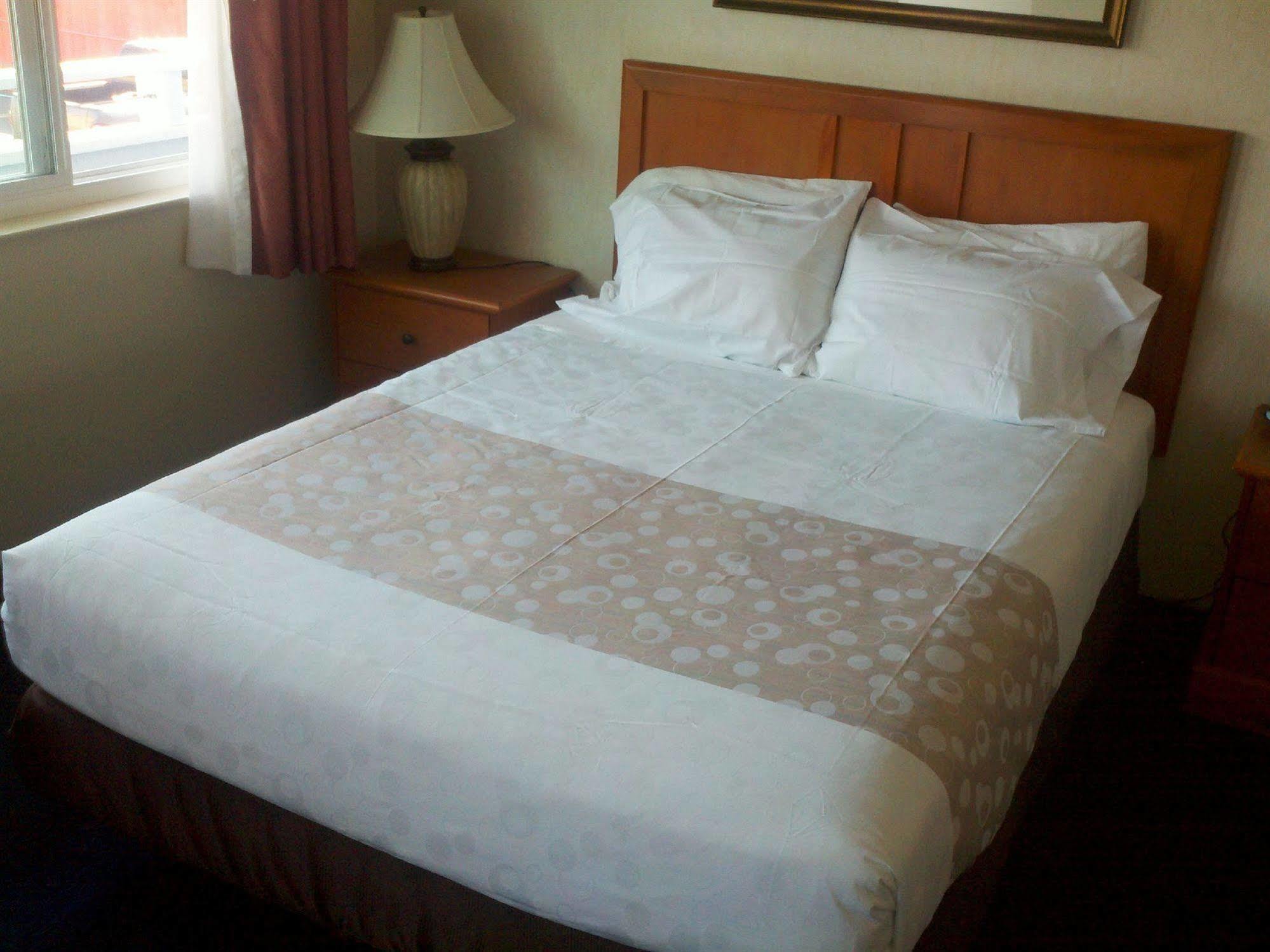 Inn Newport Channel Newport Beach